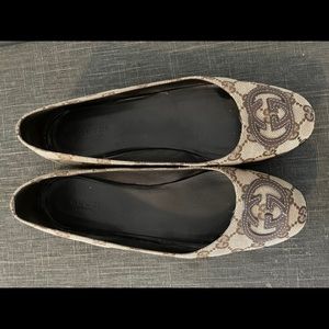 Gucci women’s flats size 38